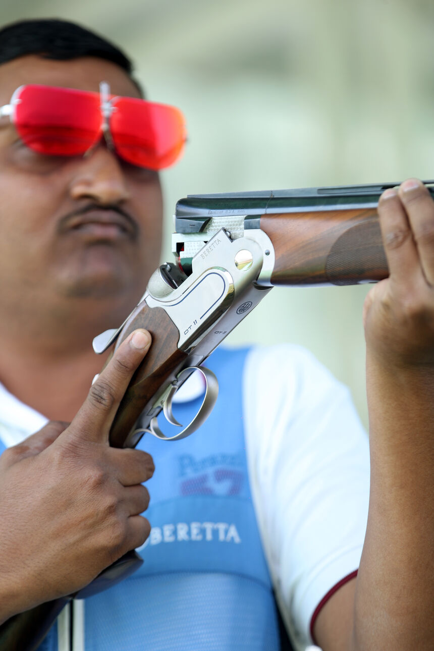 A shooter at the Crowne range, Valad